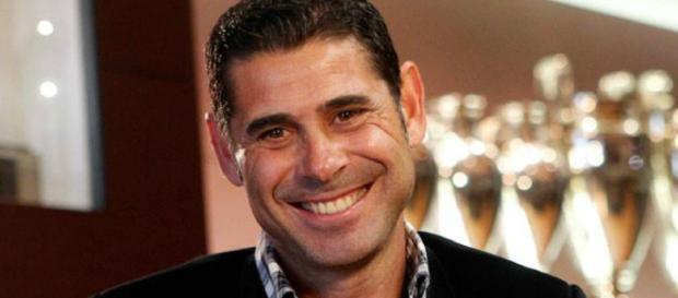 Fernando Hierro decide desvincularse de la RFEF Fernando Hierro decide desvincularse de la RFEF