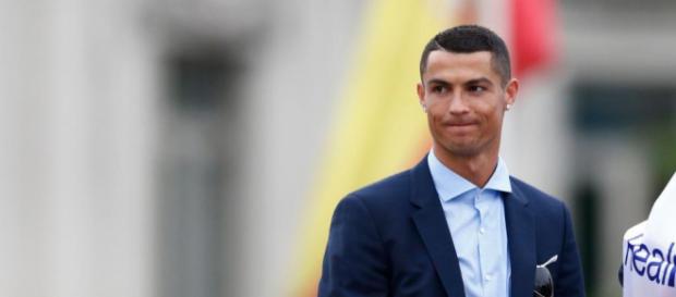 Fiat podría aportar capital para la llegada de Cristiano Ronaldo a la Juventus (Rumores) Fiat podría aportar capital para la llegada de Cristiano Ronaldo a la Juventus (Rumores)