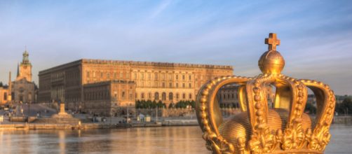 Palazzo reale di Svezia: furto di gioielli e fuga in motoscafo