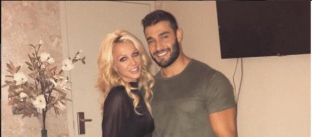Britney Spears y Sam Asghari un noviazgo que puede terminar en una boda Britney Spears y Sam Asghari un noviazgo que puede terminar en una boda