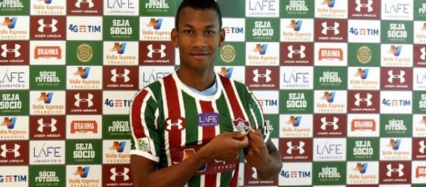 Fluminense apresentará novos uniformes nesta terça (Foto: Lucas Marçon) Fluminense apresentará novos uniformes nesta terça (Foto: Lucas Marçon)