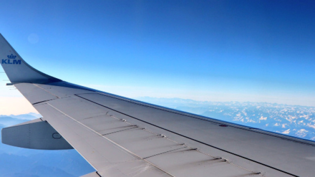 Volare costa di pi&ugrave; a causa del supplemento di carburante