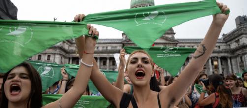 Argentina le dice no al aborto libre y gratuito