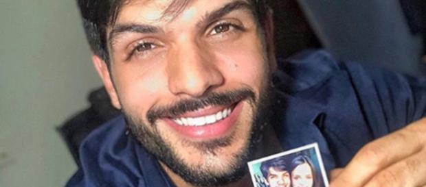 Ex-BBB Lucas tenta fazer amizade com Bruna Marquezine (Foto: Reprodução) Ex-BBB Lucas tenta fazer amizade com Bruna Marquezine (Foto: Reprodução)