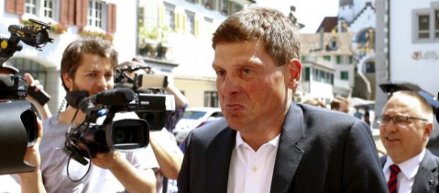Jan Ullrich è stato arrestato a Francoforte. Jan Ullrich è stato arrestato a Francoforte.