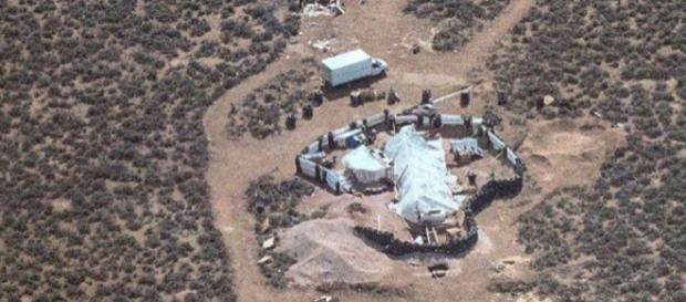 New Mexico, nell'accampamento dell'orrore 11 bimbi denutriti | tgcom24.mediaset.it New Mexico, nell'accampamento dell'orrore 11 bimbi denutriti | tgcom24.mediaset.it