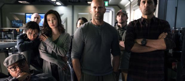 Review: Jason Statham fights a super-shark in 'The Meg' (Image via Warner Bros. Pictures/Twitter) Review: Jason Statham fights a super-shark in 'The Meg' (Image via Warner Bros. Pictures/Twitter)