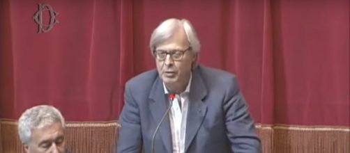 Vittorio Sgarbi manda a quel paese il presidente della Camera Fico