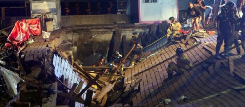 Más de 300 heridos en Vigo tras desplomarse una plataforma