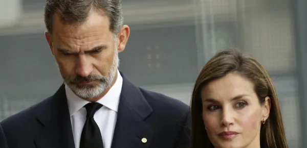 Los Reyes presiden el funeral de Estado por las víctimas del atentado - woman.es