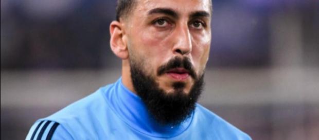 Kostas Mitroglou s'est vu fixé un prix de huit millions d'euros pour permettre son transfert. Kostas Mitroglou s'est vu fixé un prix de huit millions d'euros pour permettre son transfert.