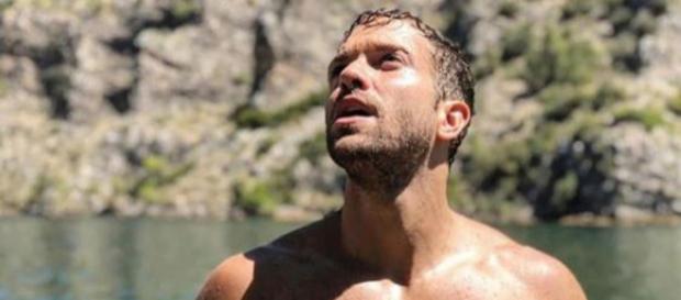 Pablo Alborán sube una foto desnudo a Instagram que causa controversia Pablo Alborán sube una foto desnudo a Instagram que causa controversia