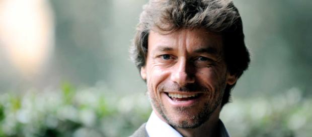 Alberto Angela spiega perché, per ragioni storiche, il Louvre dovrebbe restituire le opere italiane Alberto Angela spiega perché, per ragioni storiche, il Louvre dovrebbe restituire le opere italiane