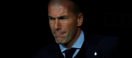 Mercato- Zidane lorgnerait sur le banc de Manchester United - yahoo.com