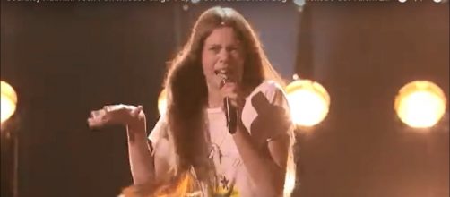 Courtney Hadwin delivered the voice, the moves and the passion in the 'America's Got Talent' quarterfinals. [Image Source: AGT - YouTube]
