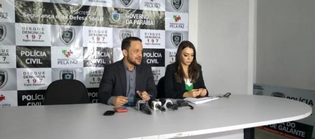 Delegados Henry Fábio e Alba Tânia, da Polícia Civil, em coletiva realizada na tarde desta quarta-feira (15). (Foto: Iara Alves/G1) Delegados Henry Fábio e Alba Tânia, da Polícia Civil, em coletiva realizada na tarde desta quarta-feira (15). (Foto: Iara Alves/G1)