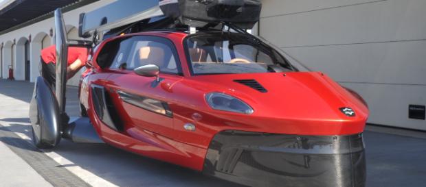 El primer coche volador del mundo se presentó en Ascari El primer coche volador del mundo se presentó en Ascari