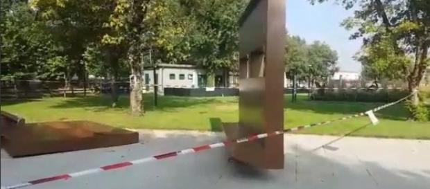 Mantvoa, sei indagati per il crollo della panchina che ha ucciso un ragazzo Mantvoa, sei indagati per il crollo della panchina che ha ucciso un ragazzo