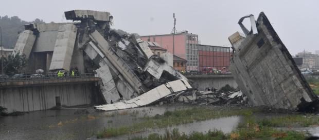 Reportan hasta 39 muertos en Italia por colapso de puente Reportan hasta 39 muertos en Italia por colapso de puente