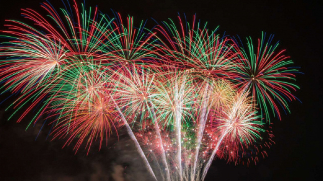 Le feu d'artifice sous haute surveillance &agrave; Nice