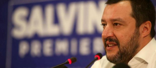Matteo Salvini: 'Violenti e delinquenti non ci fanno paura' Matteo Salvini: 'Violenti e delinquenti non ci fanno paura'