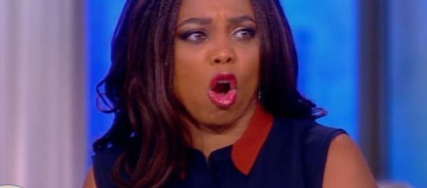 Omarosa- former white House aide in the news-Photo-( image credit-CNN/youtube) Omarosa- former white House aide in the news-Photo-( image credit-CNN/youtube)