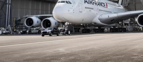 Futuro de Air France está en riesgo: ministro de Economía