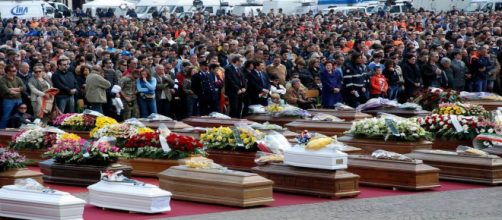 Diretta funerali di Stato delle vittime di Genova su Rai Uno