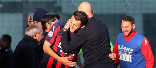 L'attaccante del Crotone, Ante Budimir.