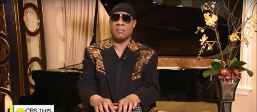 Stevie Wonder honored Aretha Franklin as a "consistently great human being" on 'CBS This Morning.' [Image source:CBSThisMorning-YouTube]