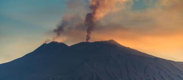 Temen que el Volcán Vesubio reacción tras terremoto en Italia Temen que el Volcán Vesubio reacción tras terremoto en Italia