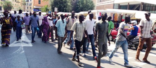 Chieti, 'Il terremoto è colpa degli spiriti: i migranti per protesta bloccano strada