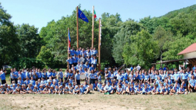 Riunione di gruppi scout a Genova