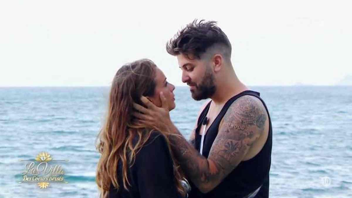 Julien Bert Et Manue Cureau Antonin et Manue (La Bataille des Couples) bientôt parents, ils arrêtent la  télé-réalité