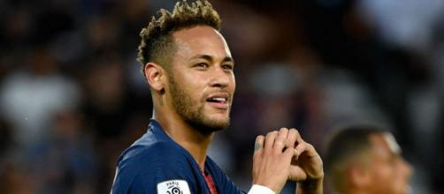 Mercato : le Real Madrid discute avec Neymar pour 2019