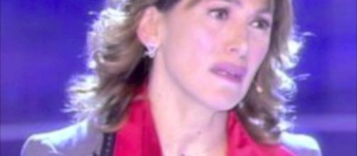 Barbara D'Urso col volto sanguinante: si tratta solo di una scena dal set de 'La Dottoressa Giò 3'