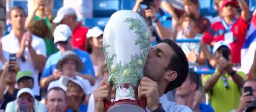 Novak Djokovic beats Federer to clinch his first title in Cincinnati. Photo: screenshot via ATPWorldTour channel on YouTube