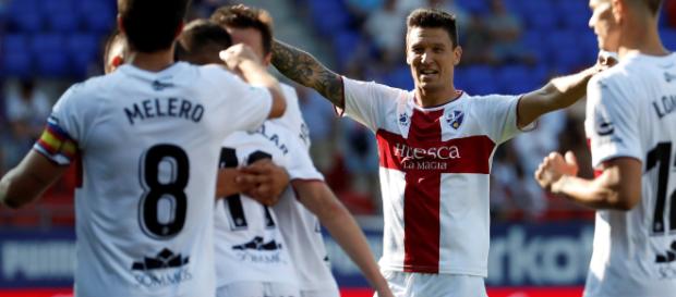 Huesca debuta en primera sumando de tres Huesca debuta en primera sumando de tres