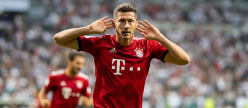 Robert Lewandowski est visé par le Real Madrid, mais le Bayern Munich refuse tout départ pour lui.
