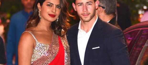 Priyanka y Nick Jonas festejan una pre boda según la tradición hindú en Bombay Priyanka y Nick Jonas festejan una pre boda según la tradición hindú en Bombay