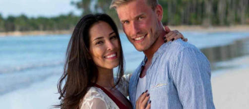 Tom (La Bataille des Couples) est en réanimation suite à un grave accident de moto.