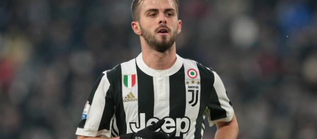 Mercado de fichajes: Miralem Pjanic firma una renovación de contrato con la Juventus FC Mercado de fichajes: Miralem Pjanic firma una renovación de contrato con la Juventus FC