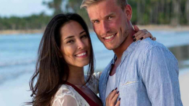 Tom (La Bataille des Couples) est en réanimation suite à un grave accident de moto.