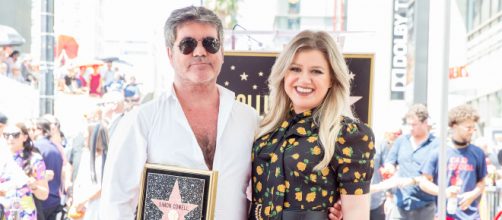 Kelly Clarkson Honors Simon Cowell as He Gets His Hollywood Star ... - (Image via standard.co.uk/Twitter)