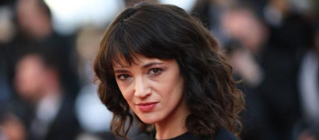Asia Argento in bed with underage co-star (Image via RT.com/Twitter) Asia Argento in bed with underage co-star (Image via RT.com/Twitter)