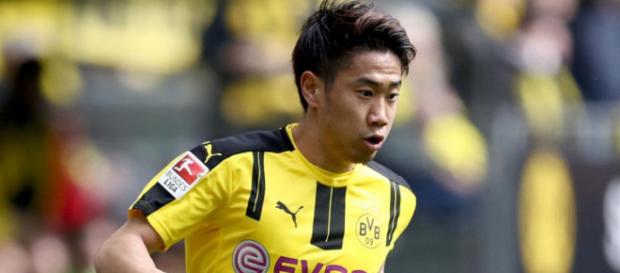 Shinji Kagawa est dans le viseur de l'OM, mais le FC Séville convoite également ce joueur. Shinji Kagawa est dans le viseur de l'OM, mais le FC Séville convoite également ce joueur.