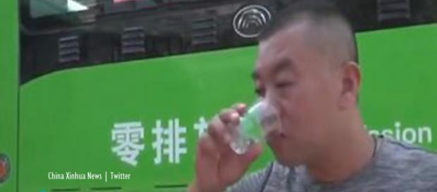 China's new buses run on hydrogen and produce only water as emissions - Image credit - China Xinhua News | Twitter China's new buses run on hydrogen and produce only water as emissions - Image credit - China Xinhua News | Twitter