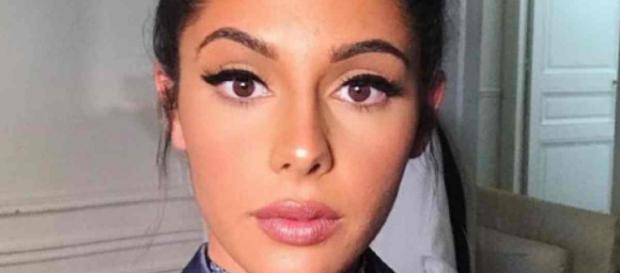 Coralie Porrovecchio (LMvsMonde3) fiancée avec un joueur de l'Olympique de Marseille. Coralie Porrovecchio (LMvsMonde3) fiancée avec un joueur de l'Olympique de Marseille.