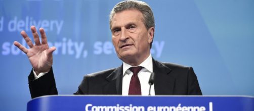 Guenther Oettinger: 'Non è vero che l'Italia paga all'UE 20 miliardi all'anno'