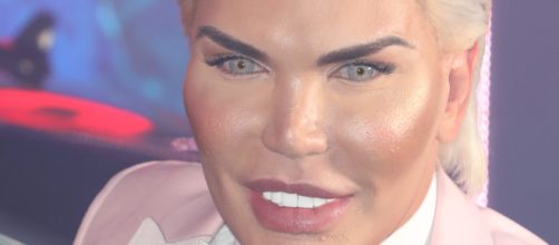 Human Ken Doll' Rodrigo Alves removed from 'Celebrity Big Brother ... - canoe.com